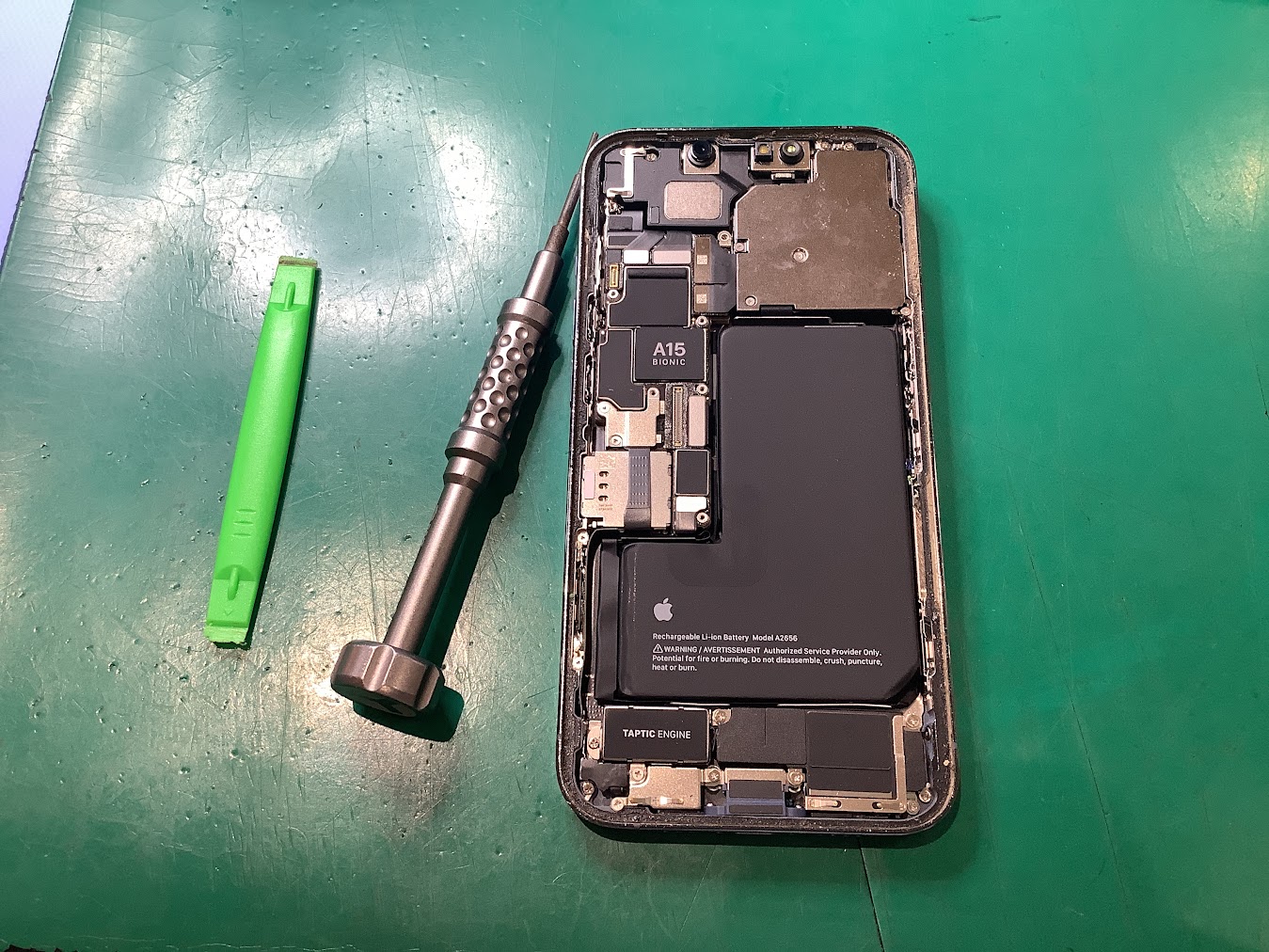 iPhone13Proのバッテリー交換なら最短即日修理のスマホ修理工房八王子オクトーレ店にご相談ください！